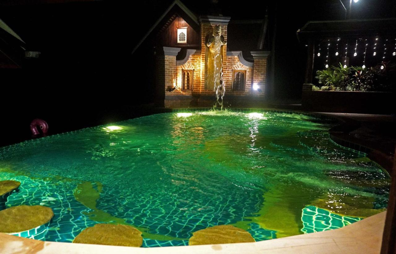 Chateau Orientale Resort Luang Prabang Exterior photo