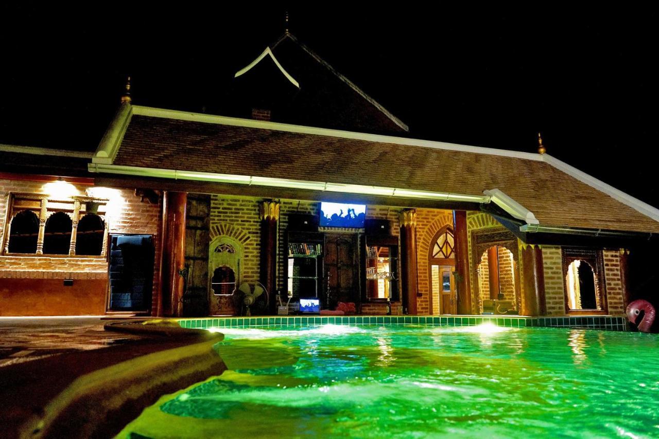 Chateau Orientale Resort Luang Prabang Exterior photo