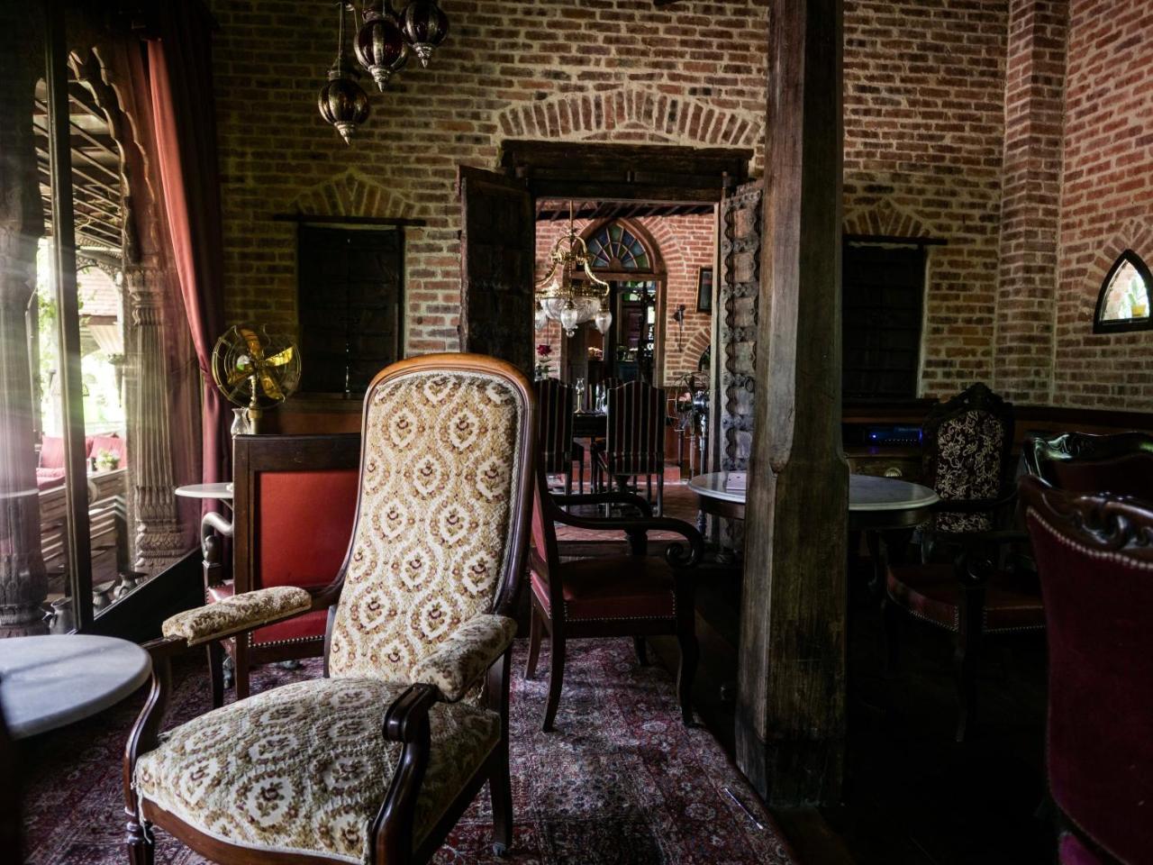 Chateau Orientale Resort Luang Prabang Exterior photo