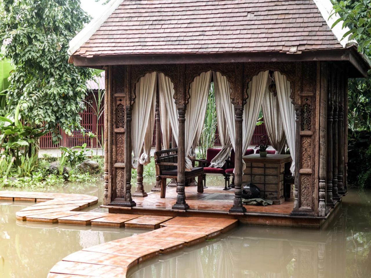 Chateau Orientale Resort Luang Prabang Exterior photo