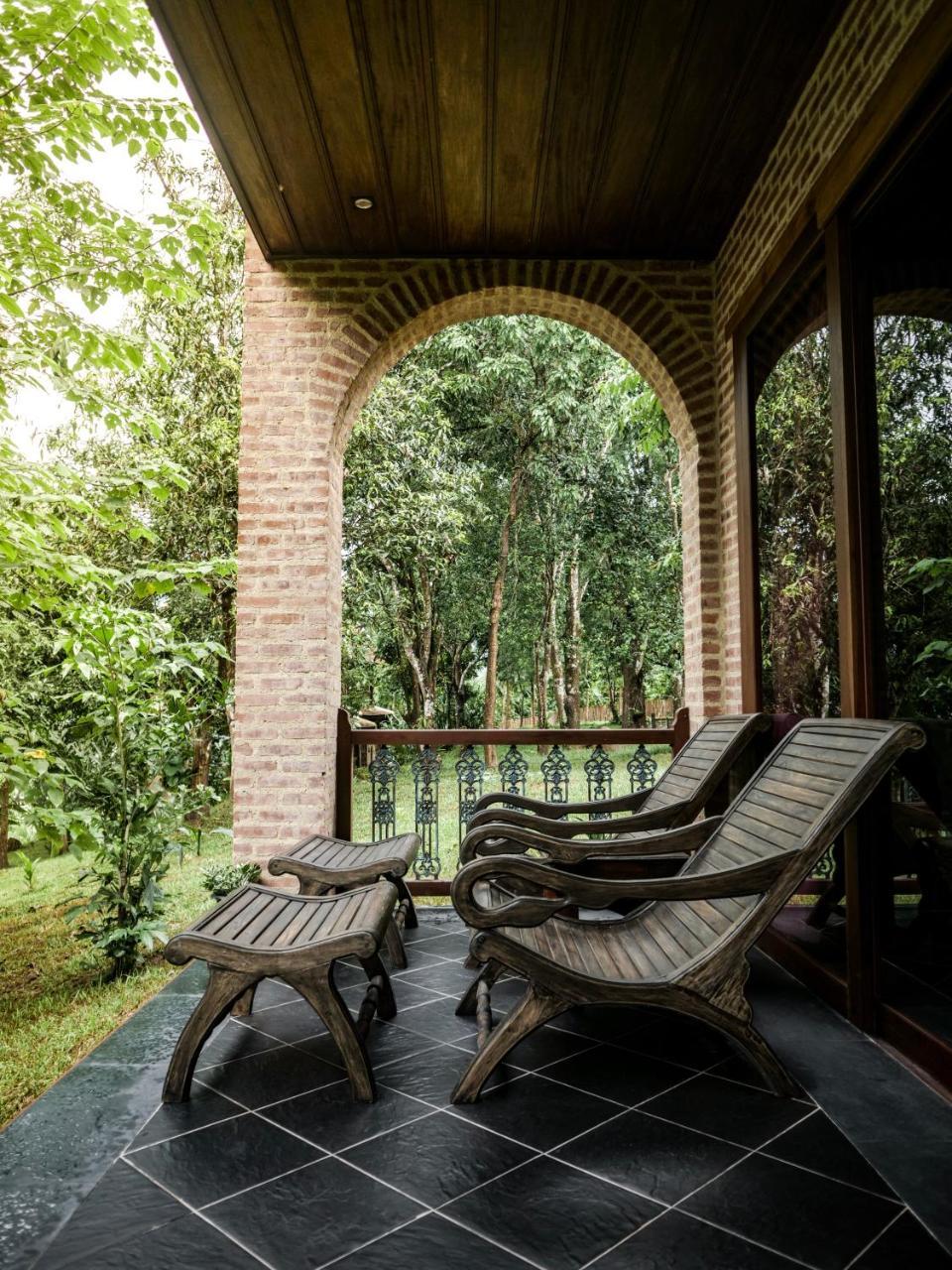 Chateau Orientale Resort Luang Prabang Exterior photo